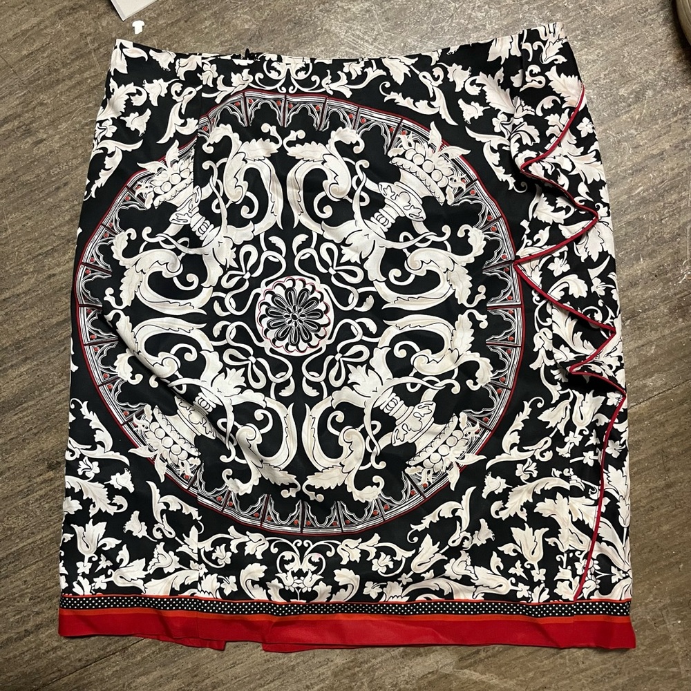 White House Black Market Black and White Mini Pencil Skirt